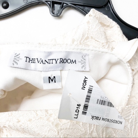 NEW The Vanity Room ivory lace dress - Picture 7 of 9